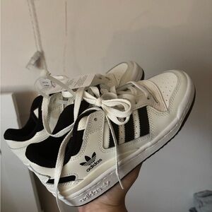 Adidas forum lows kids shoe